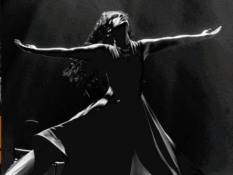 sufi-saraband-cite-bleue-geneve-danse-Rana-Gorgani-critique-classiquenews-768×575