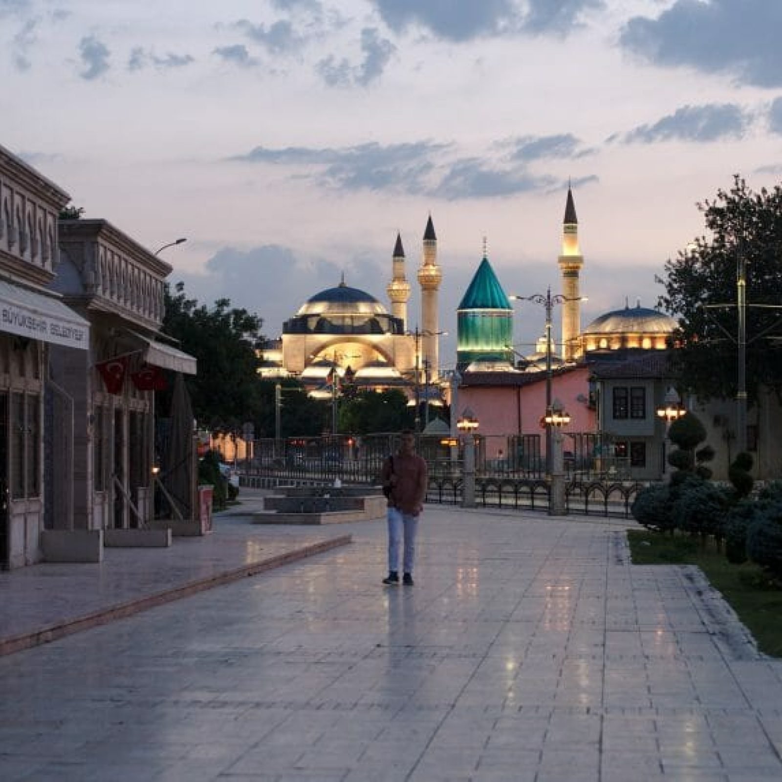konya-nuit-768x573