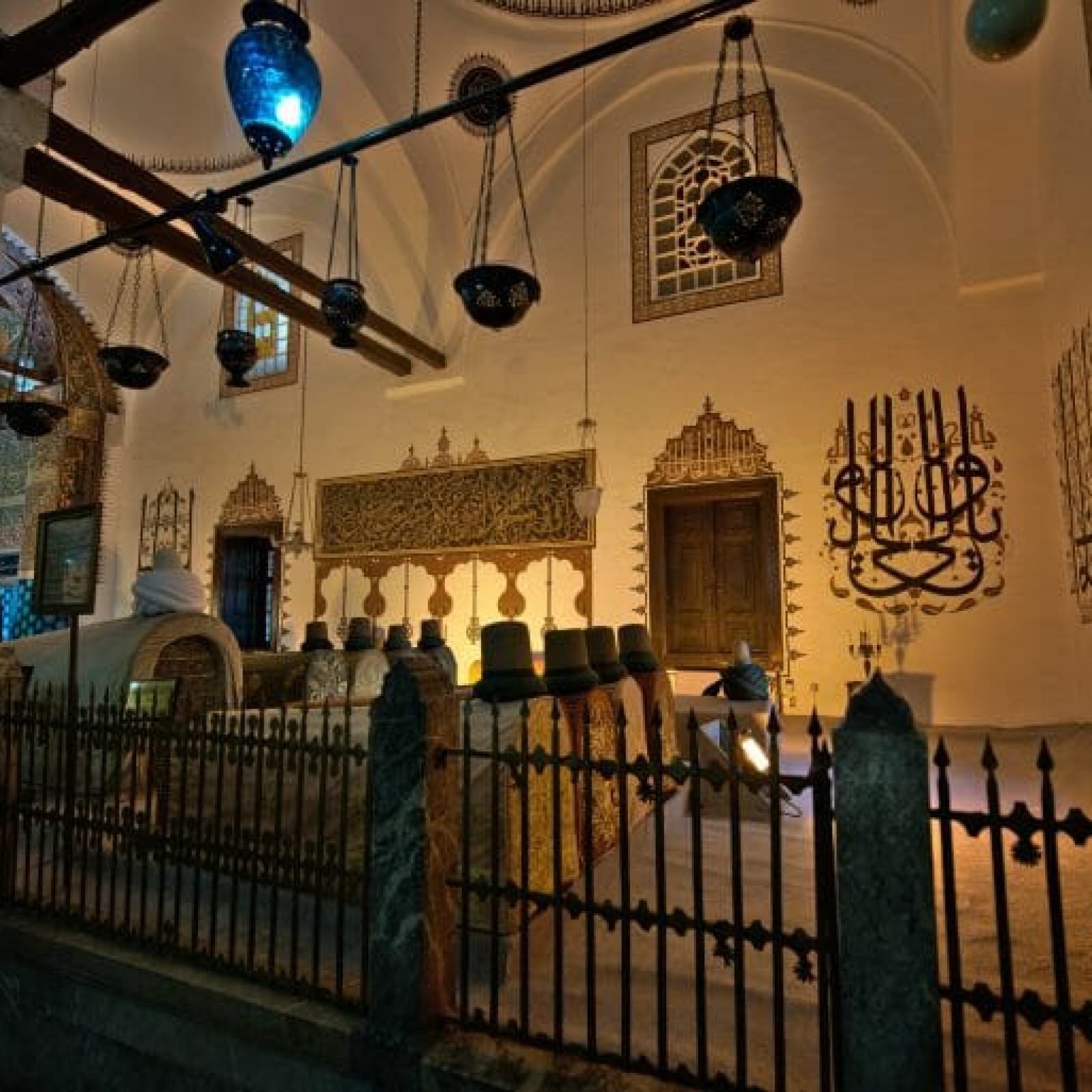 mausolee-rumi-768x513